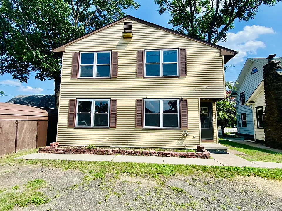 204 Gateway Blvd #A