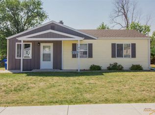 419 E Saint Anne St, Rapid City, SD 57701