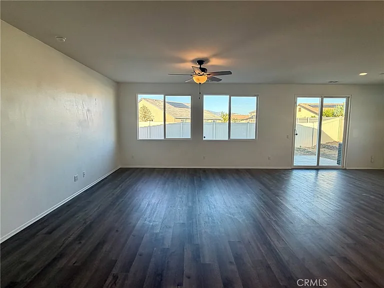 914 Haviture Way — Photo 3