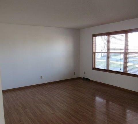 3rd image of 4601 Bamburg Ave