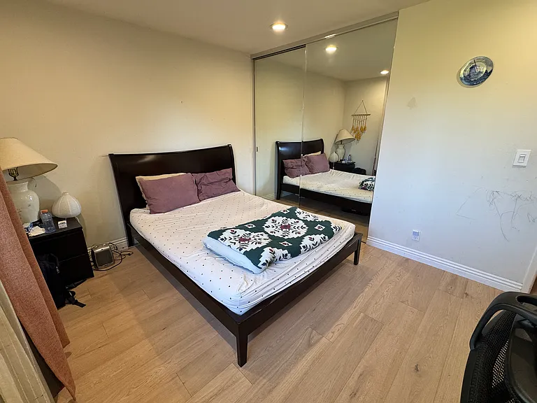 Large guest bedroom