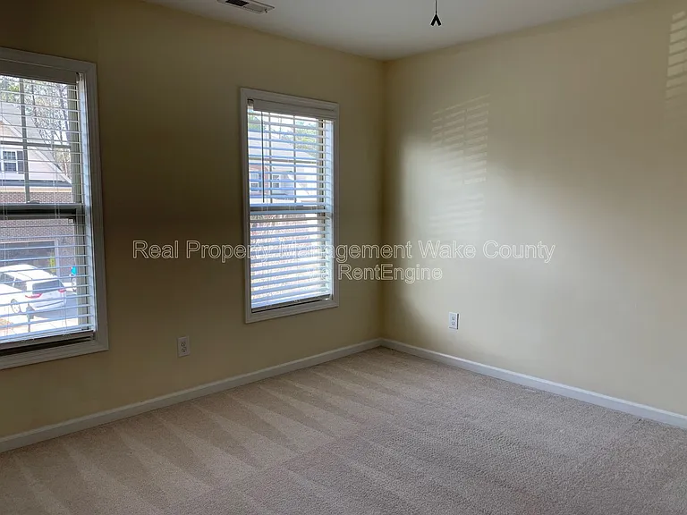 512 Sandy Whispers Pl — Photo 28