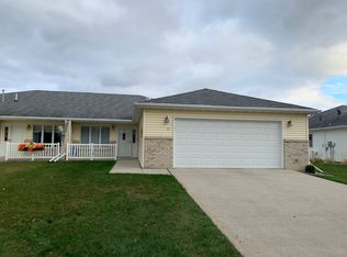 413 5th Ave SE, East Grand Forks, MN 56721