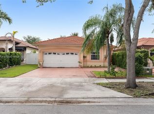 8141 NW 200th Ter, Hialeah, FL 33015