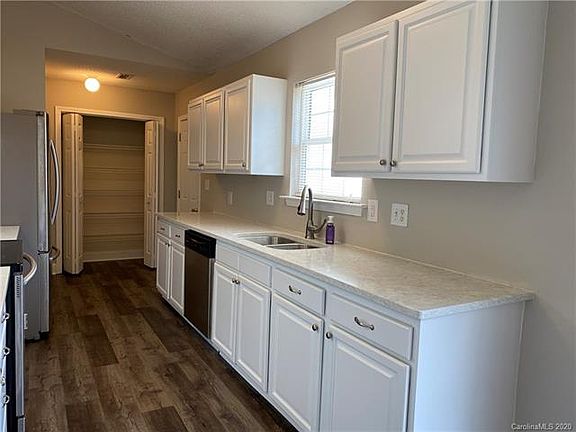 4th image of 134 Mount Zion Dr