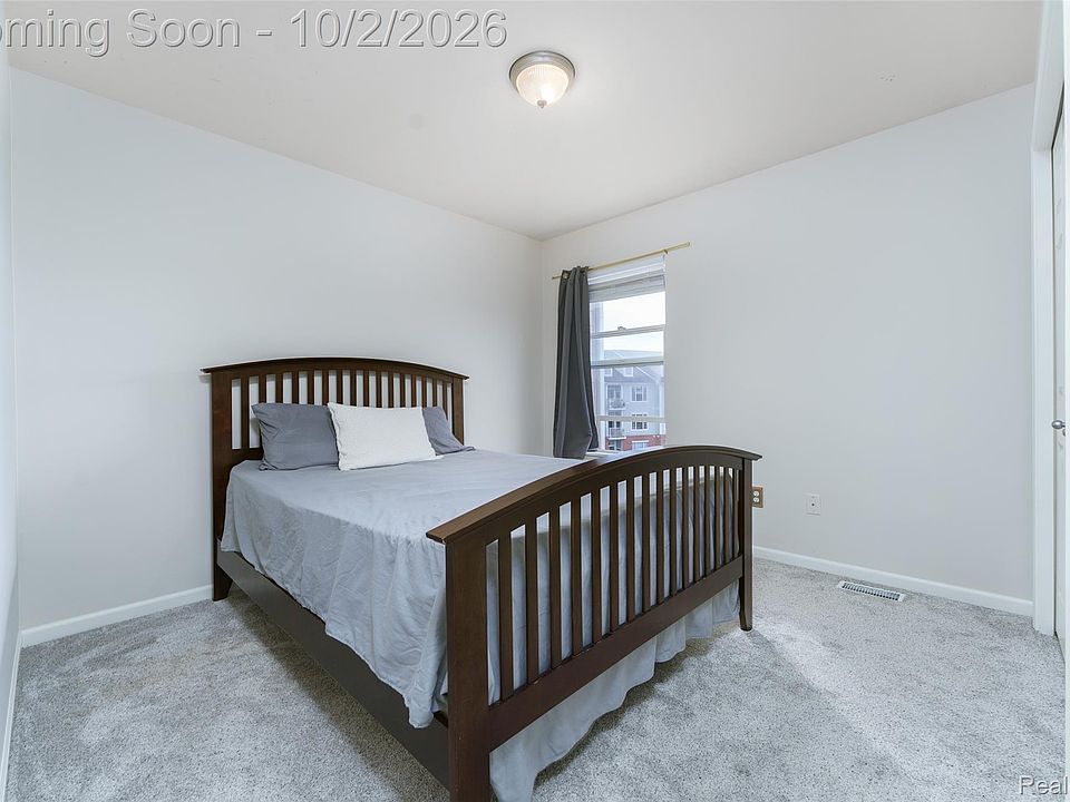 1630 Town Commons Dr, photo 17