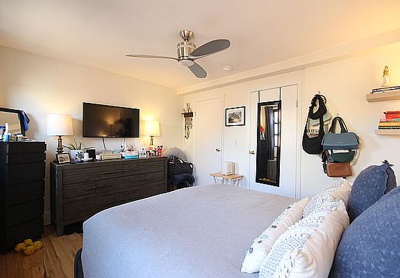 2nd image of 317-319 Bloomfield St #3L