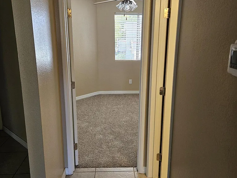 835 N Granite Reef Rd #6 — Photo 7