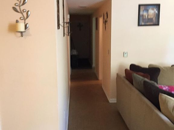 5th image of 571 Morris St #1