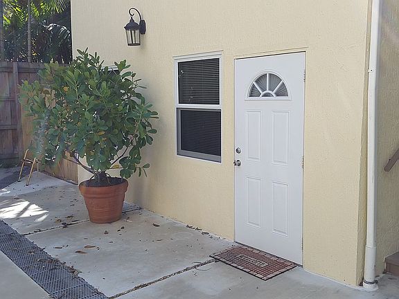 2nd image of 2630 Natoma St