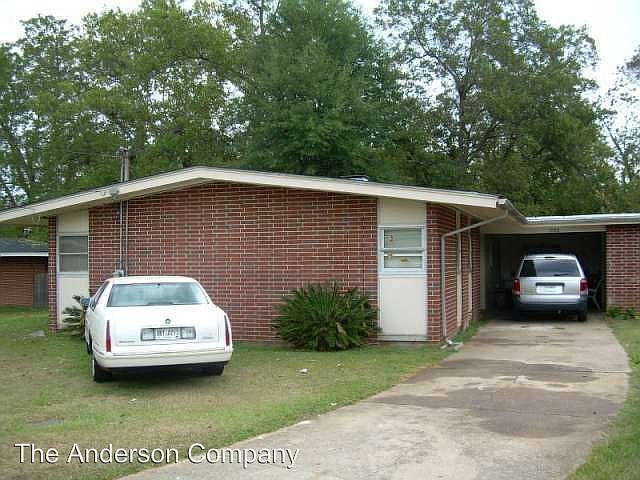 2nd image of 1928 S Riverview Cir