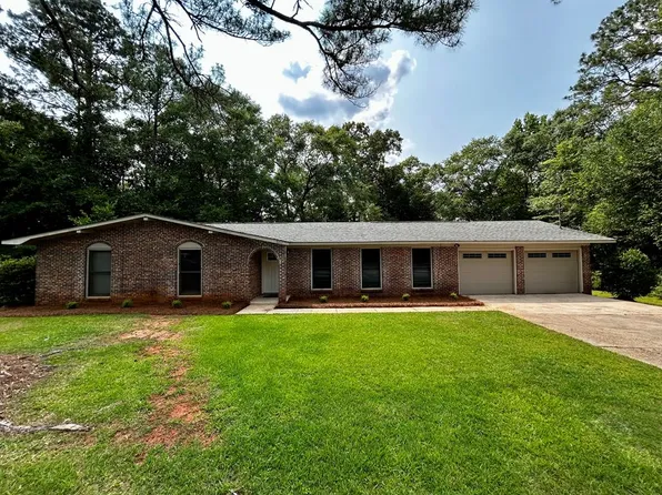 1002 Monterey Ct, Dothan, AL 36303