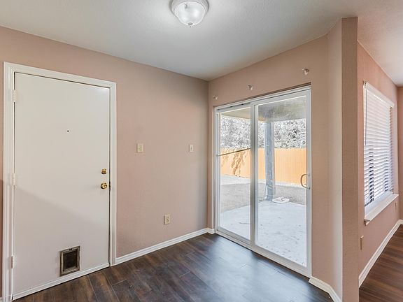 4th image of 2304 Cuesta Ln