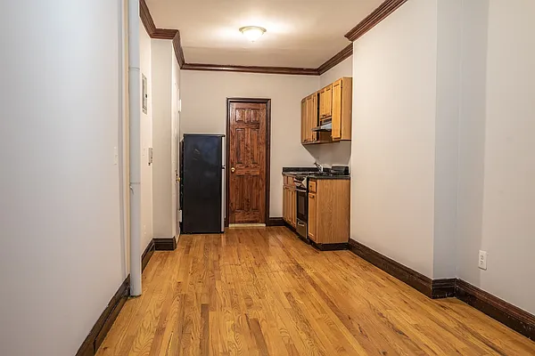 Rented by Metropolitan Equities | media 2