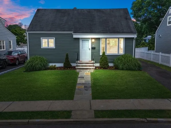 31 South Dr, Rochelle Park Twp., NJ 07662