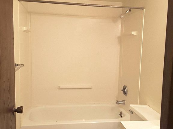 5th image of 1016 S 16th St APT 1