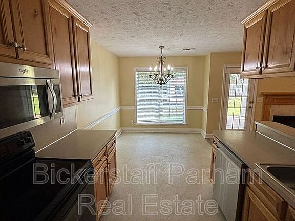 3rd image of 8002 Garrett Pines Dr