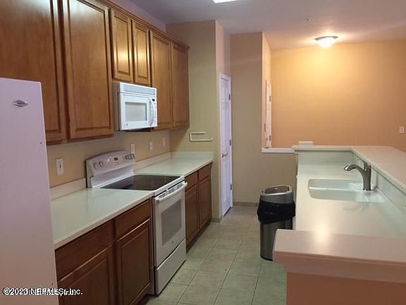 4th image of 13364 Beach Blvd Unit 810