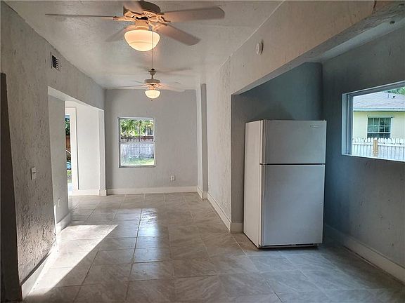 4th image of 2102 14th St S Unit 1
