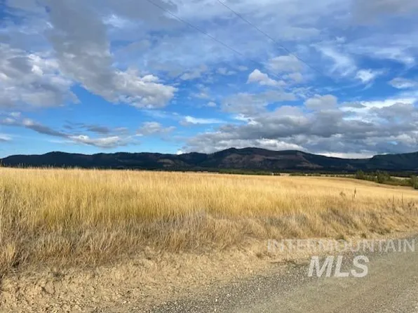 Nka Fox Rd, Tensed, ID 83870