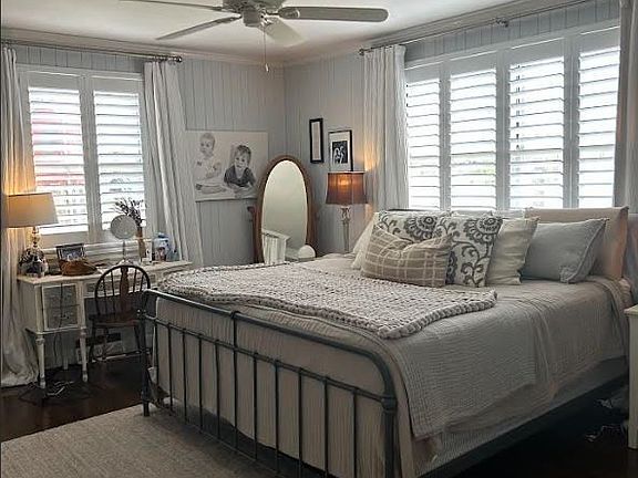 5th image of 4 Thayer Ln