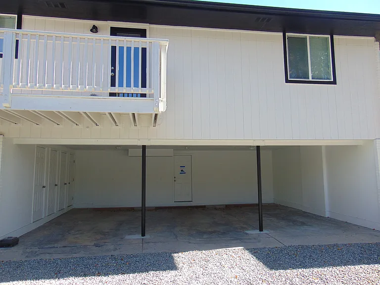 721 Collyer St #1 — Photo 11