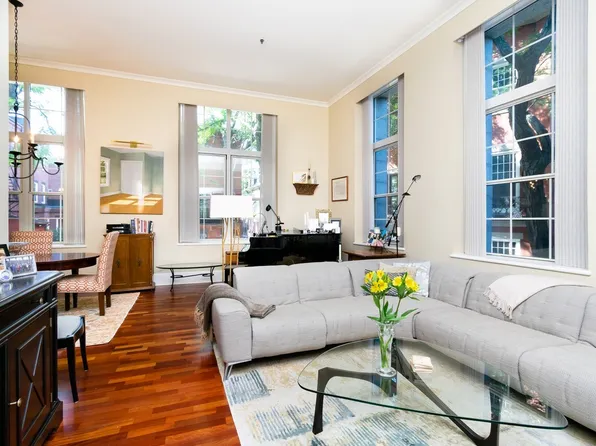 30 Monument Sq APT 209, Charlestown, MA 02129