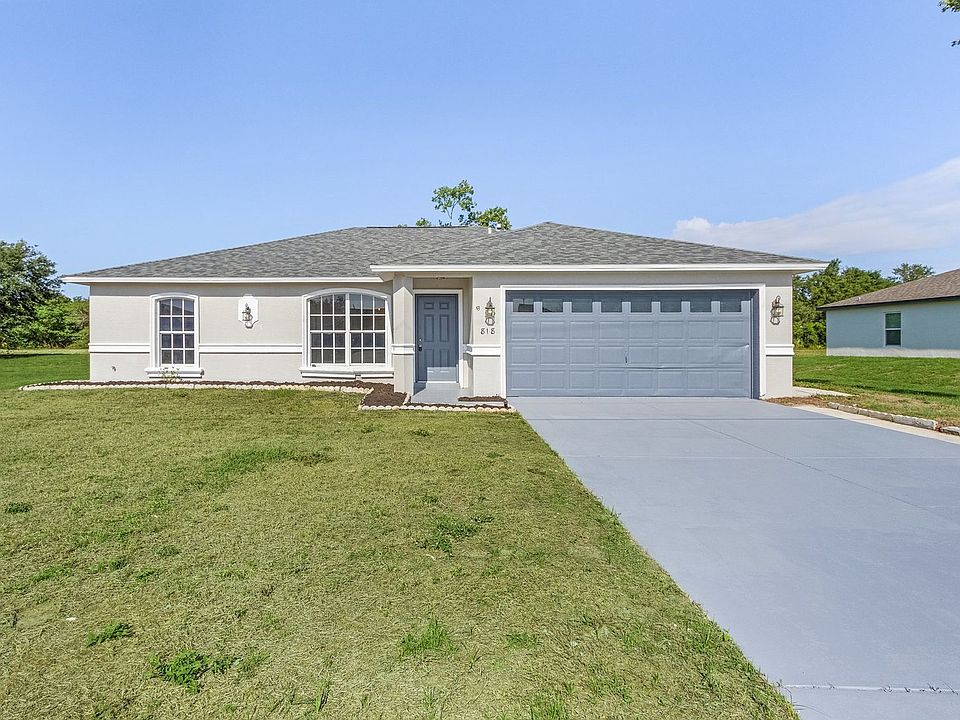 1st image of 818 Woodridge Cir