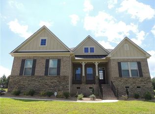 6380 Willow Farm Dr, Denver, NC 28037
