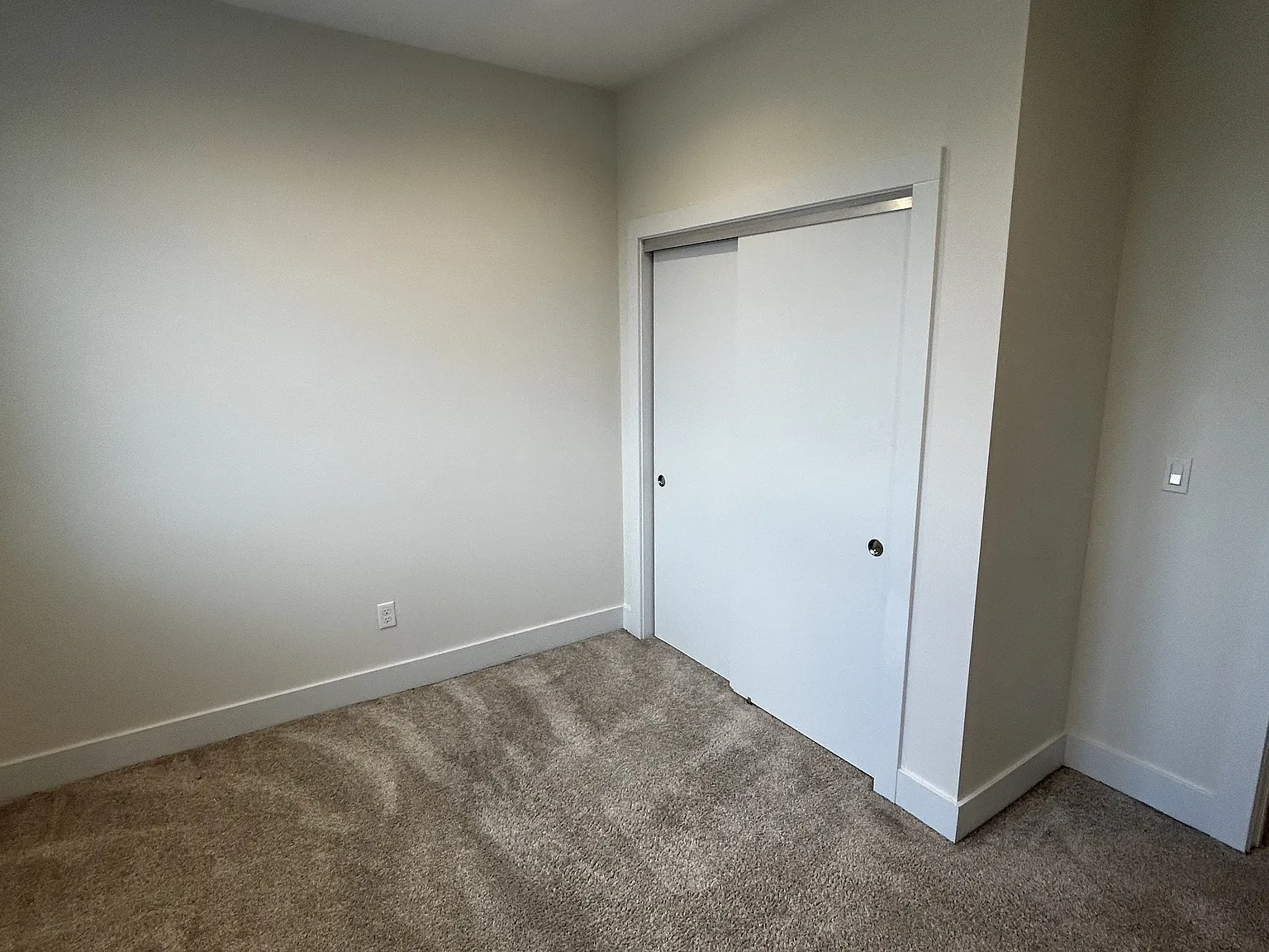 3 bed, 2.5 bath, 1734 sqft, $2,450 — Photo 4