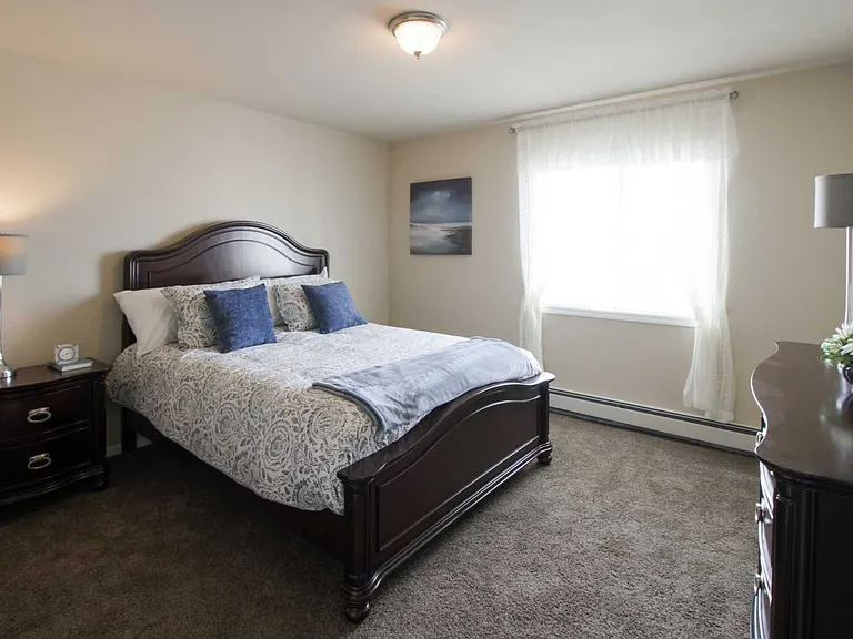 Lincoln Meadows Apartments — Photo 10