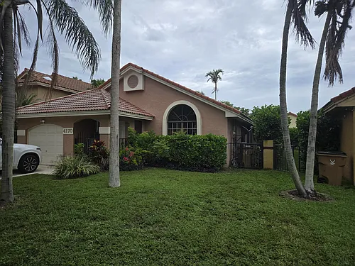 4170 NW 6th St Photo 1