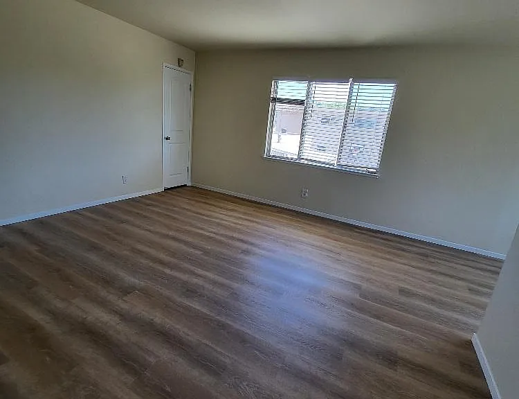 5850 El Dorado Ave — Photo 2