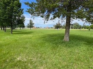 1st St SE, Staples, MN 56479