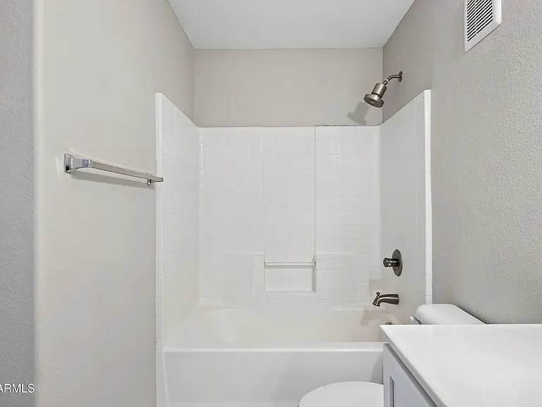 2402 E 5th St #1427 — Photo 21