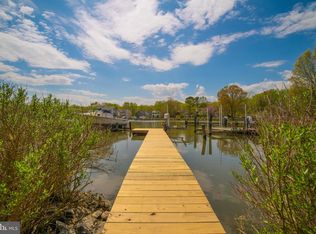 5930 Sneed Dr, Deale, MD 20751