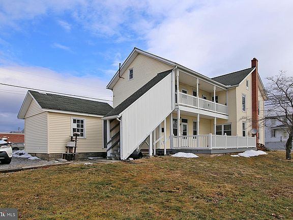 3rd image of 19 S Lancaster St