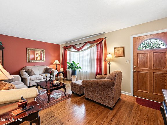 5th image of 6 Harned Ct