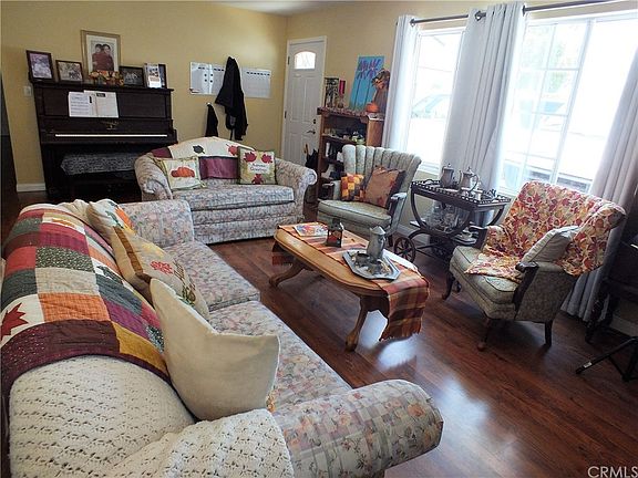 4th image of 12122 Blackmer St