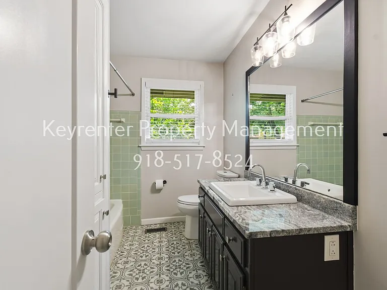 3325 S Yorktown Ave — Photo 11