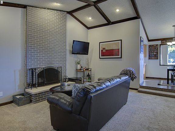 3rd image of 3505 NE 59th St