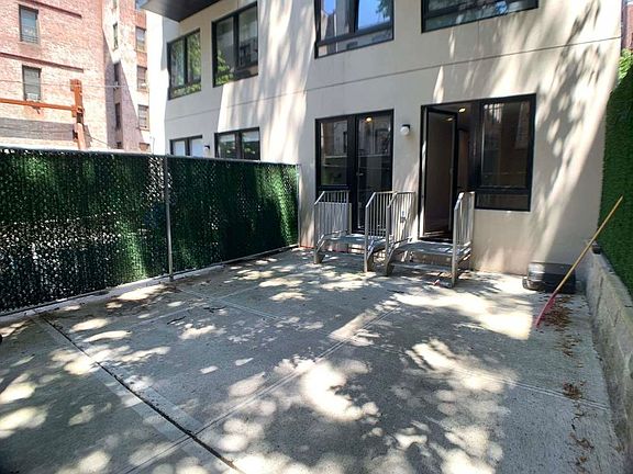 5th image of 50 E 21st St #1B