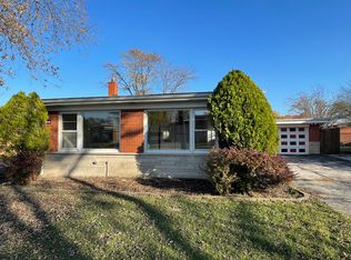 347 Constance Ln, Chicago Heights, IL 60411