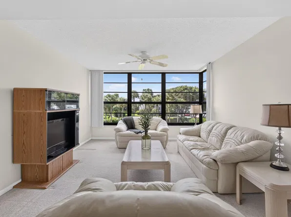 3626 WHITEHALL Drive #306, West Palm Beach, FL 33401