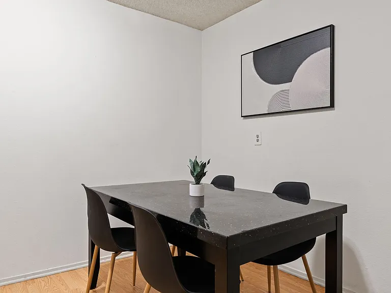 1823 Pelham Ave #2 — Photo 35