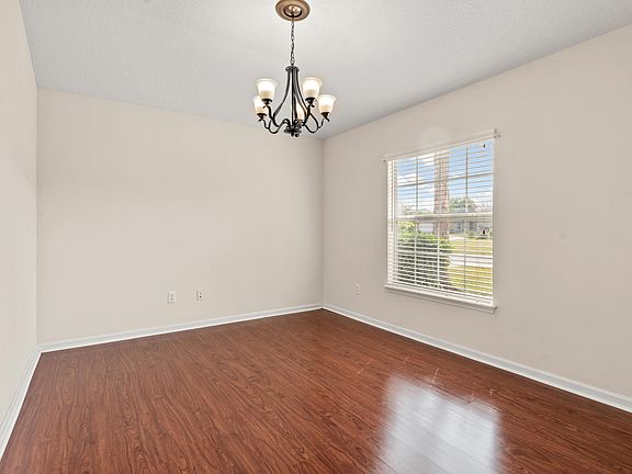 5th image of 193 Fort Milton Dr