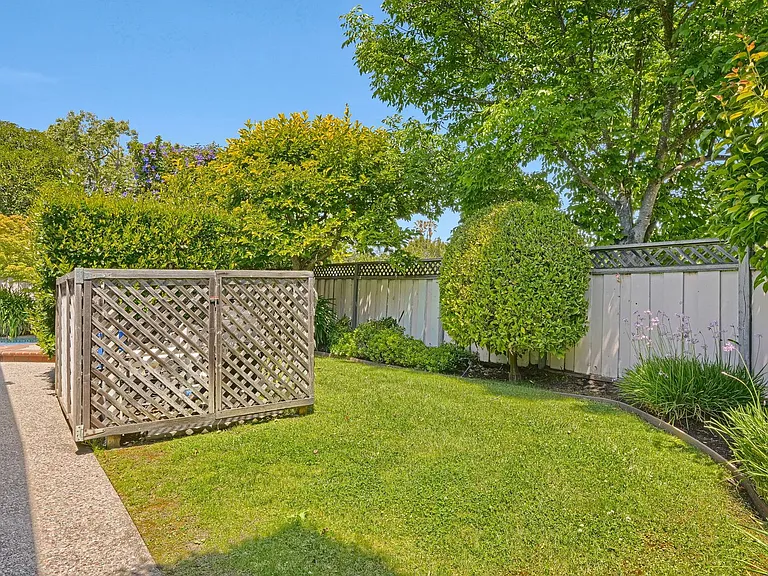 3596 Louis Rd — Photo 37