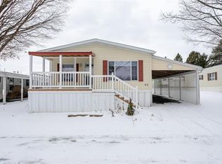 86 Owasco Ln, Manchester, NY 14504