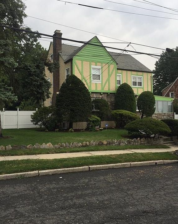 1st image of 15 Lenox Ave
