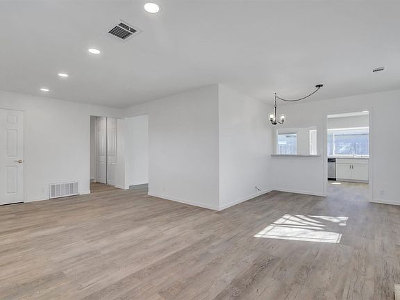 5th image of 1451 Meadowlark Drive